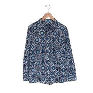 J. McLaughlin Shirt Women’s Size‎ Medium Catalina Blue Long Sleeve Button Up